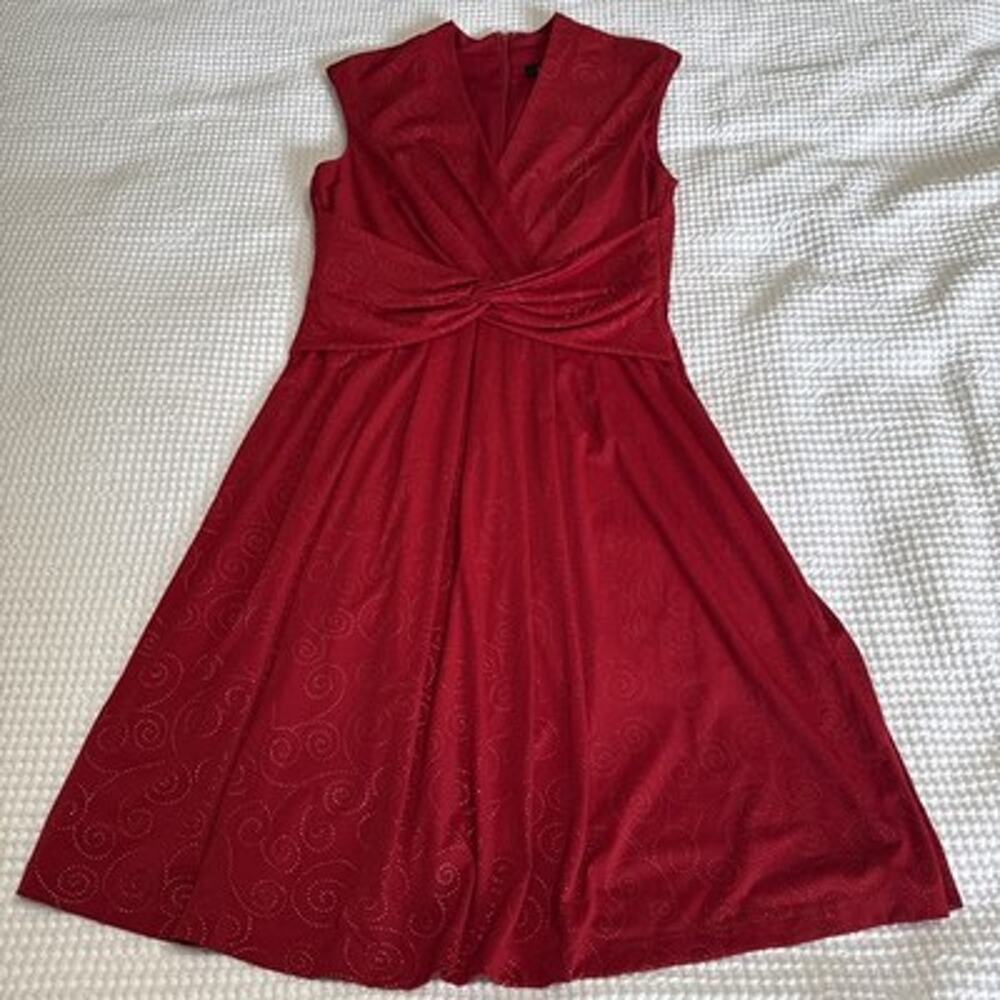 Ellen Tracy Red Faux Wrap Sheath Dress 6 Gold Swirl Embelishment Knee V-Neck NWT